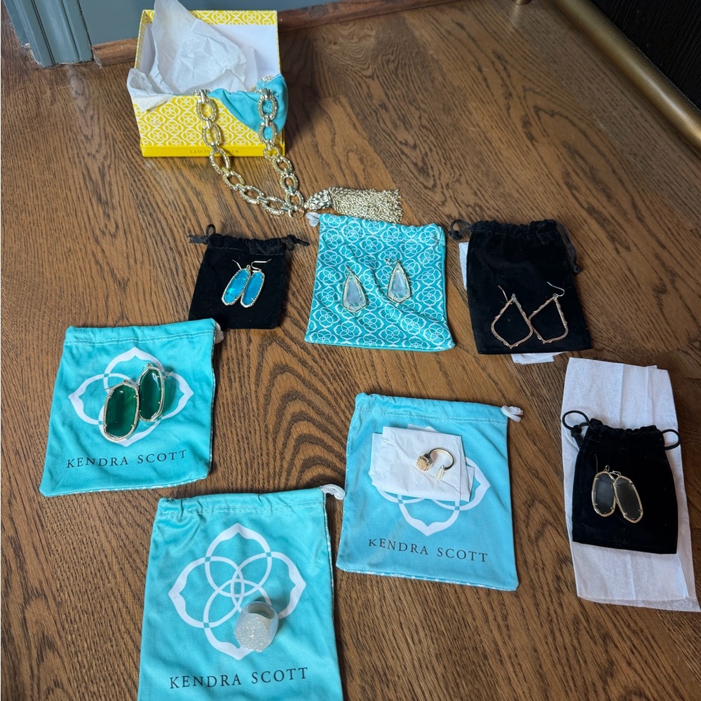 Kendra Scott 8 pc Lot